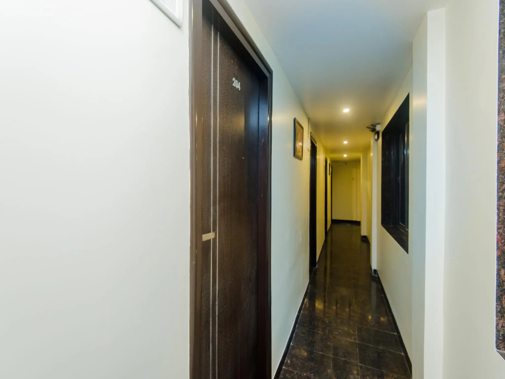OYO 11672 Hotel Shubham