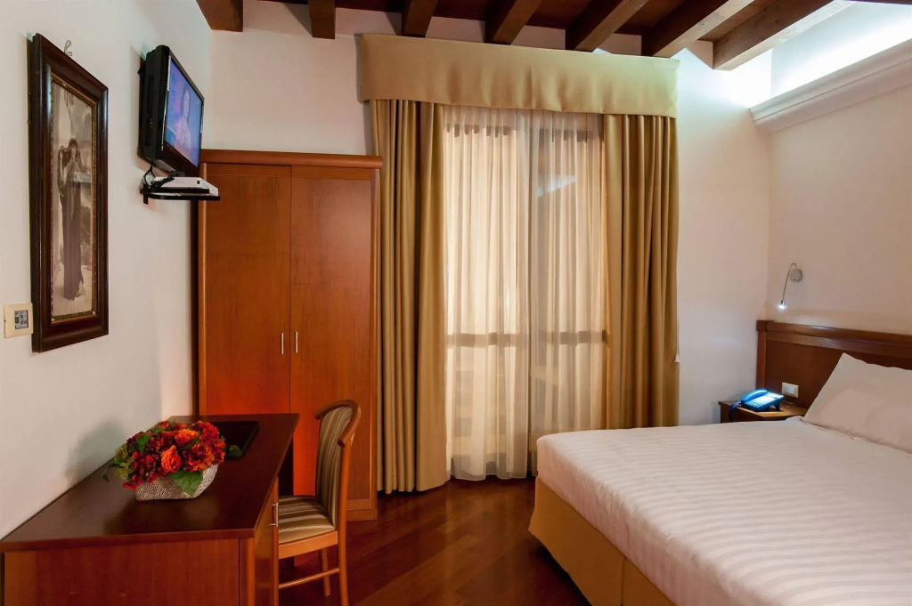 Hotel Flora