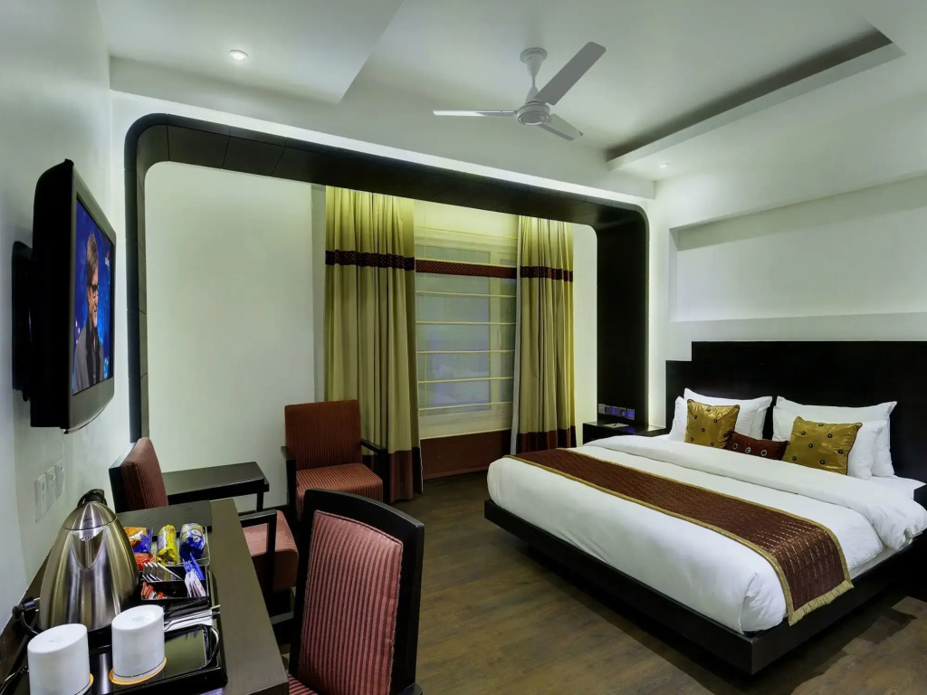 HOTEL GODWIN DELUXE NEAR CONNAUGHT PLACE Offers FREE AIRPORT PICKUP