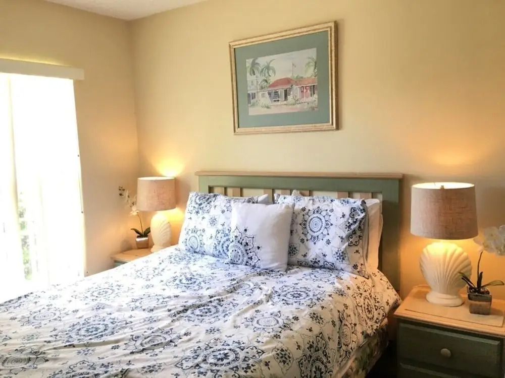 Disney Sleeps 10 3 Bedroom Home
