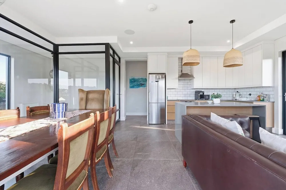 Staynest Guesthouse - Bay House