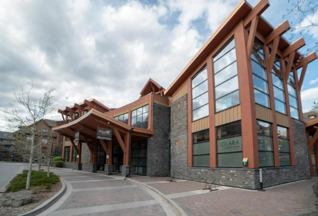 Luxury Penthouse Suite -1650ft² - 3 King Suites