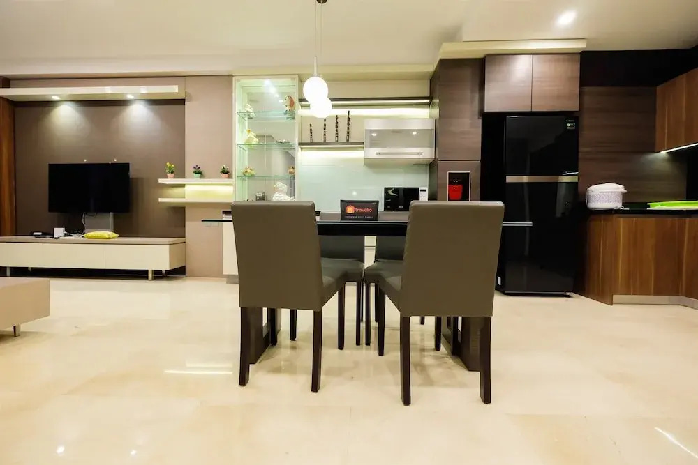 Modern Elegant Design L'Avenue Apartment