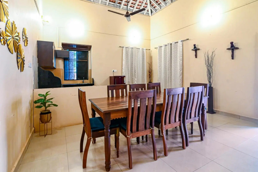 HERITAGE 7BHK VILLA WITH PRIVATE POOL close to BAGA BEACH