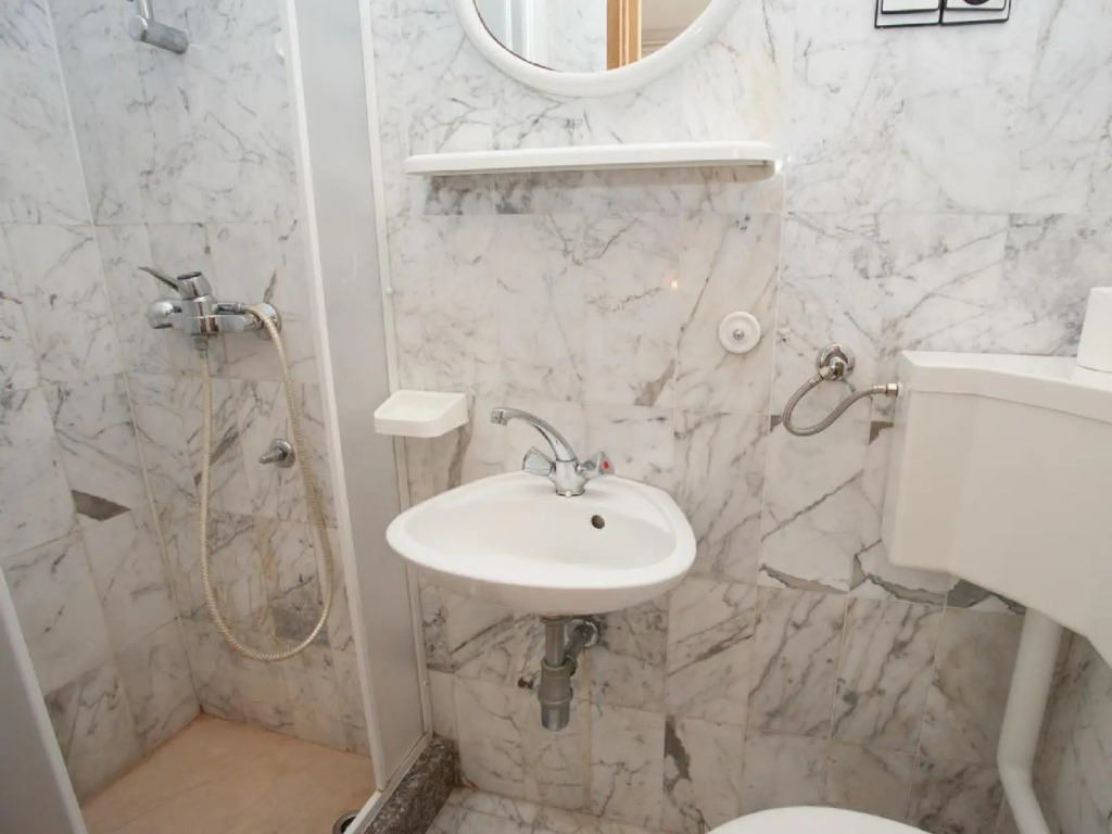 Apartments & Rooms Dekanic