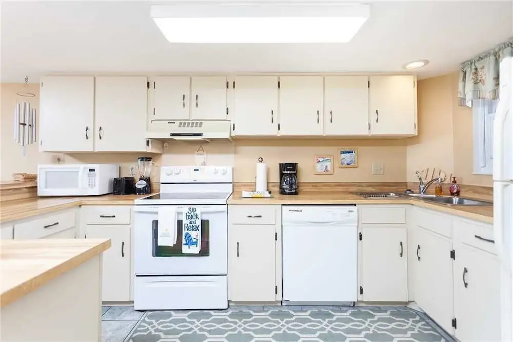 Shores Club 403 - Two Bedroom Condo