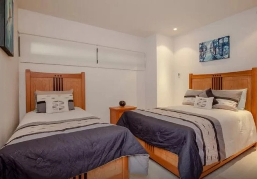Magnificent 3BR condo close to the Caribbean sea by Happy Ad
