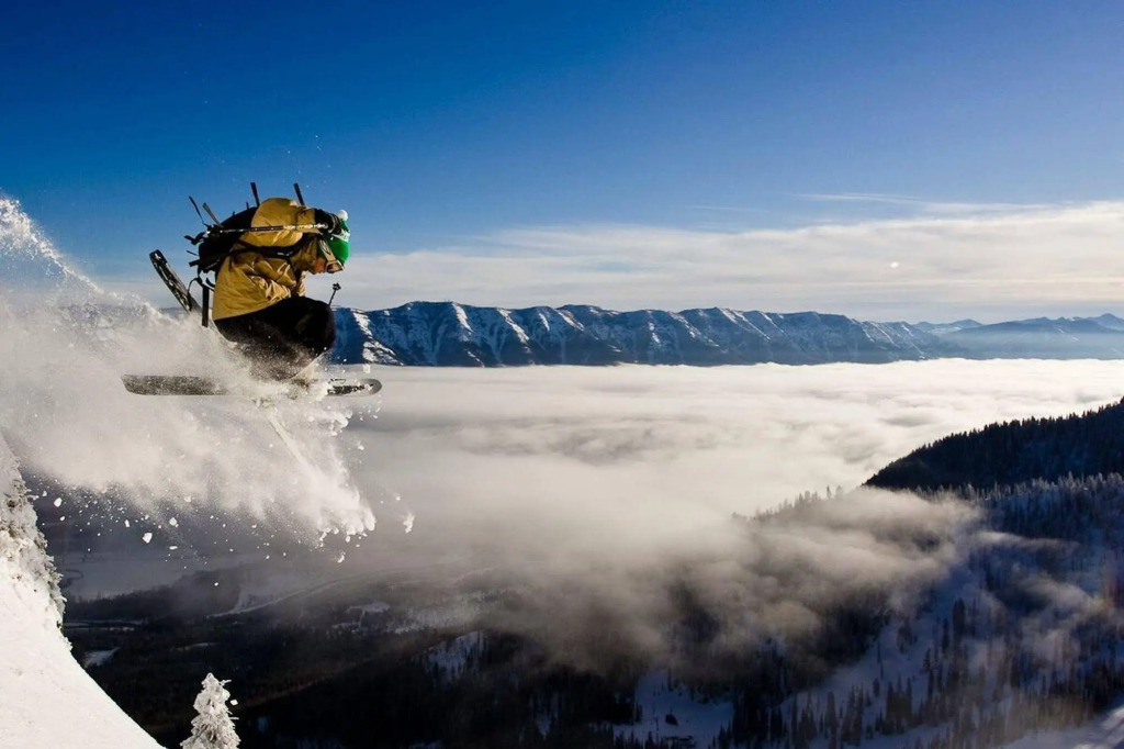 The Raging Elk Adventure Lodging