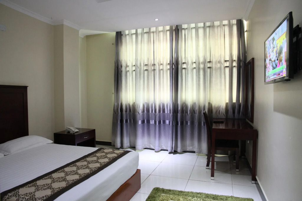 Namayiba Park Hotel