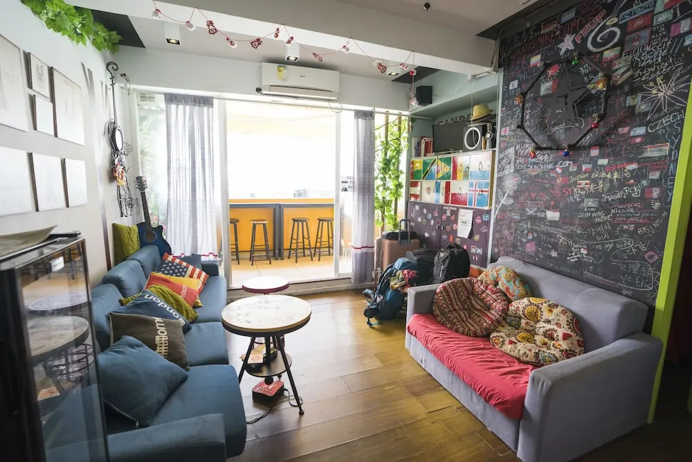 Pandora After 80s Hostel