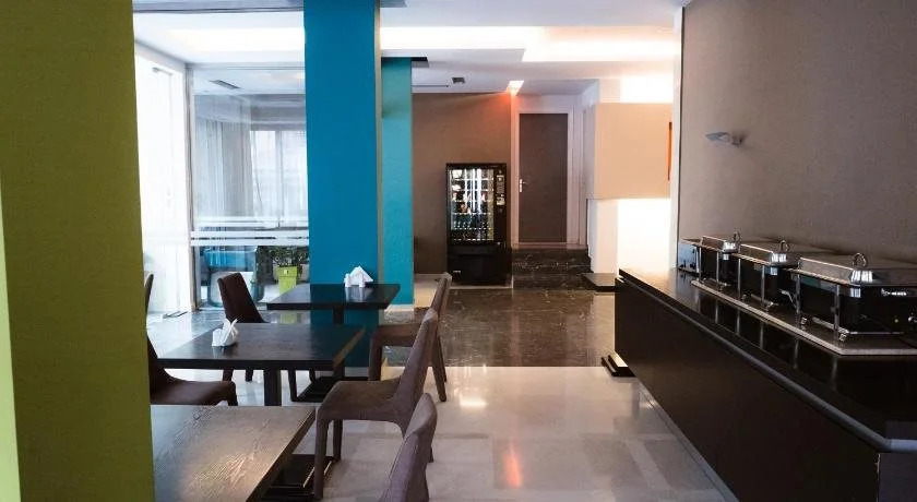 Victoria Hotel