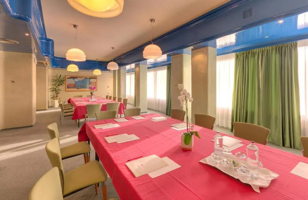SenB Hotel