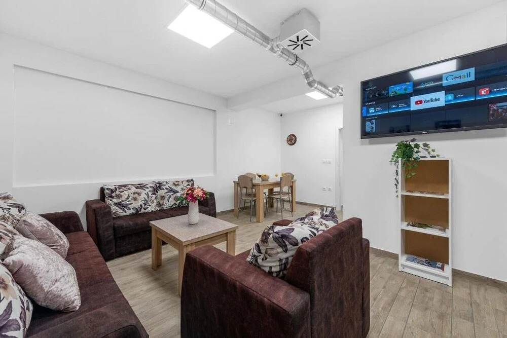 Hostel Elli