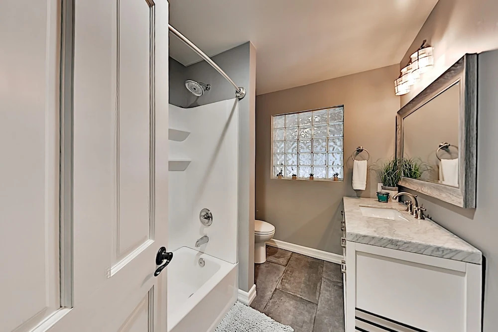 Peaceful Walled Paradise W/ Private Yard & Pool 4 Bedroom Home