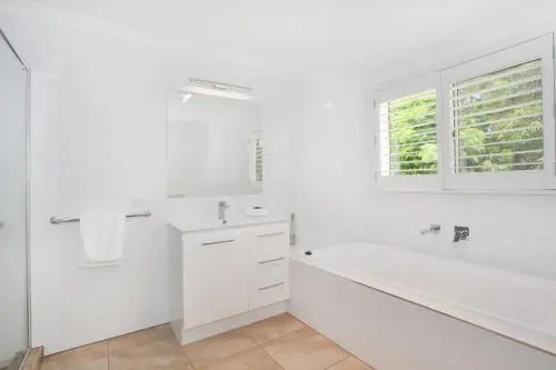 11 Dalmor Court