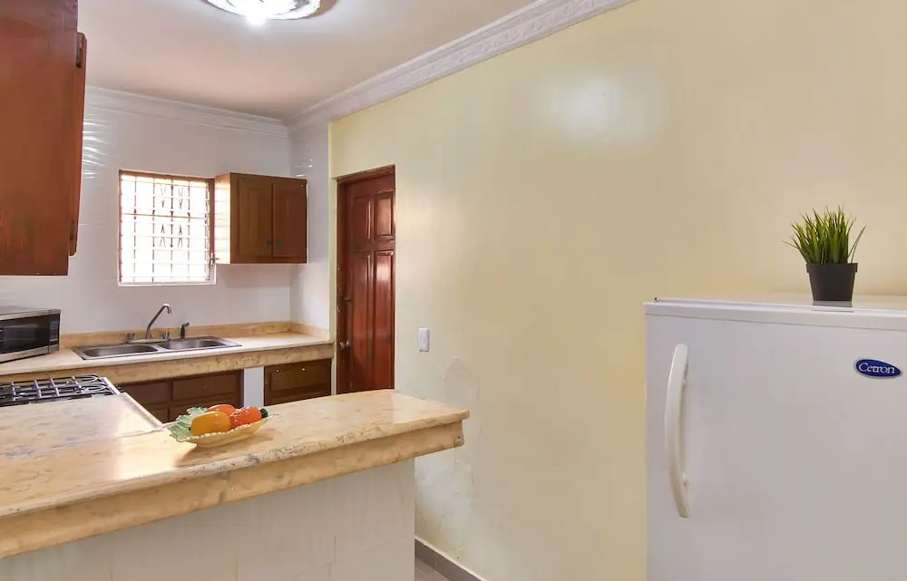 2 Bedroom Apartment Prime Location Great Services!