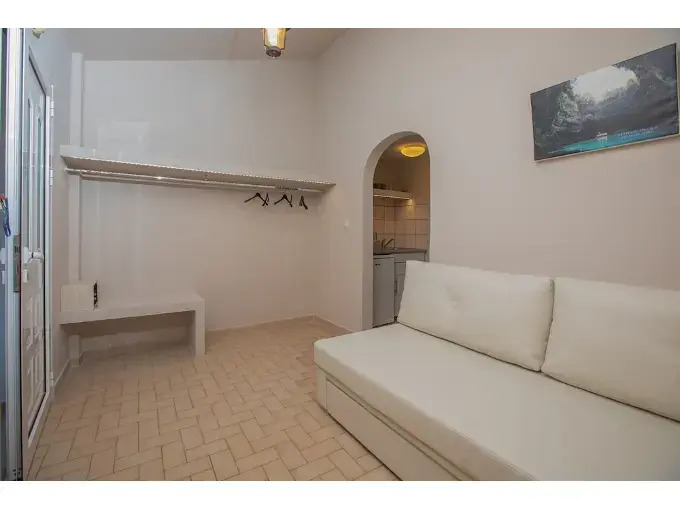 The "L" Suites & Apartments