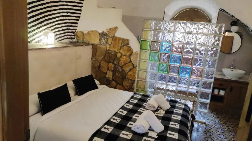 2 bedrooms house with city view and enclosed garden at Purullena