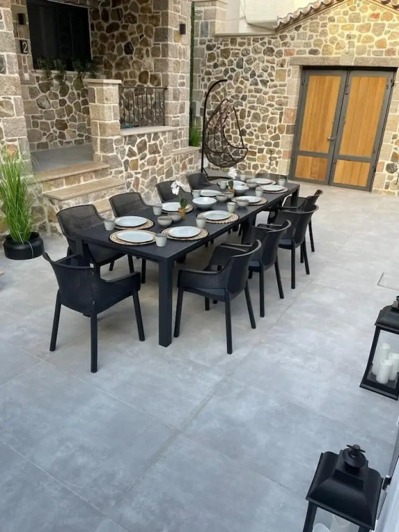 Trocadero Ermioni Suites