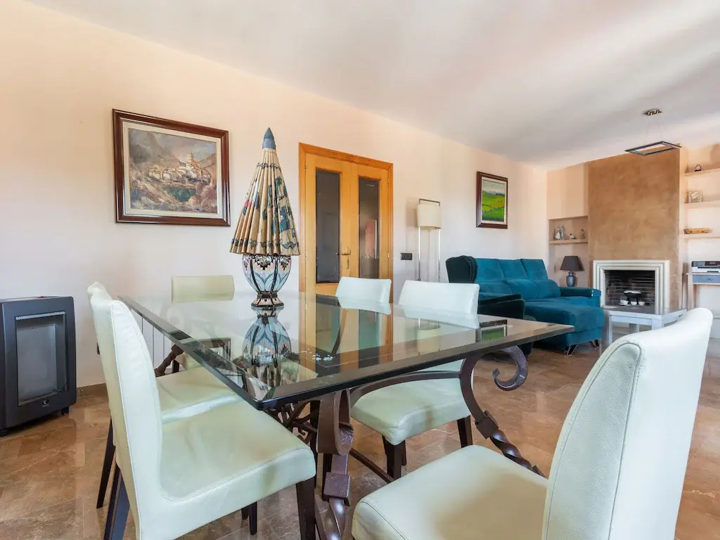 Tranquil Villa Stay in Tolleric