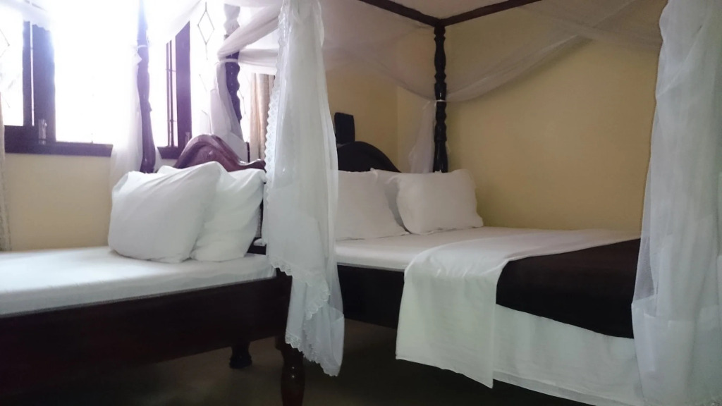 Transit Airport B&B