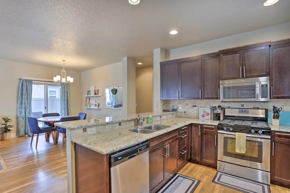 Charming Boise Home about 8 Mi to Downtown!