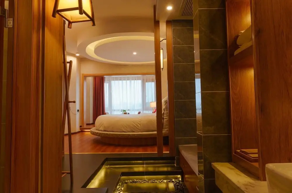 Baixin Hotel (North Station Century City)