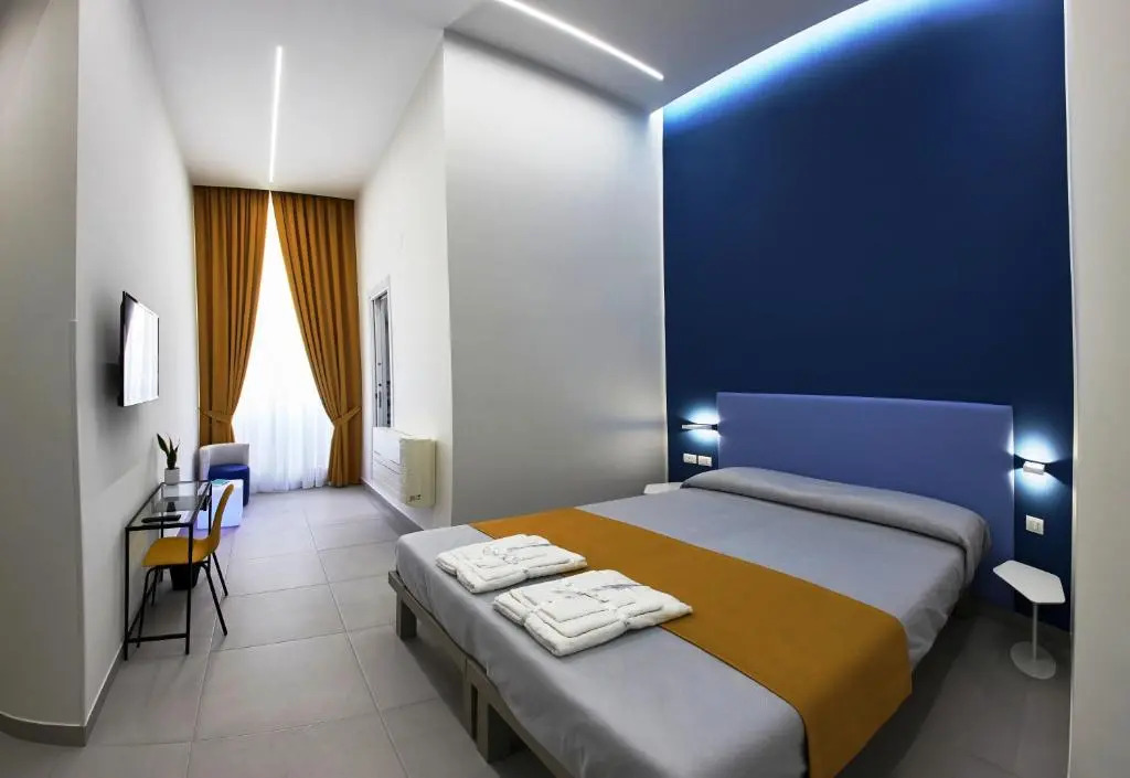 V10 GUEST HOUSE - Vanvitelli 10