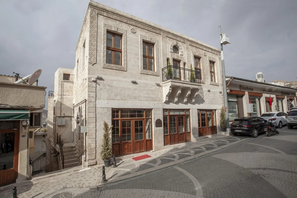 Hakkı Bey Konağı