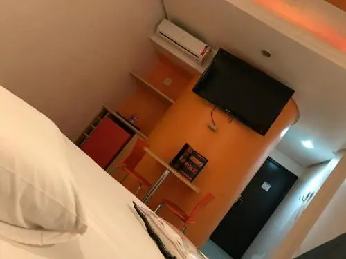 Luna Motel