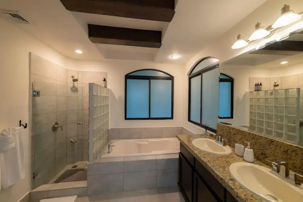 Casa Patron 6 bdr Private Home With Pool and Game Room
