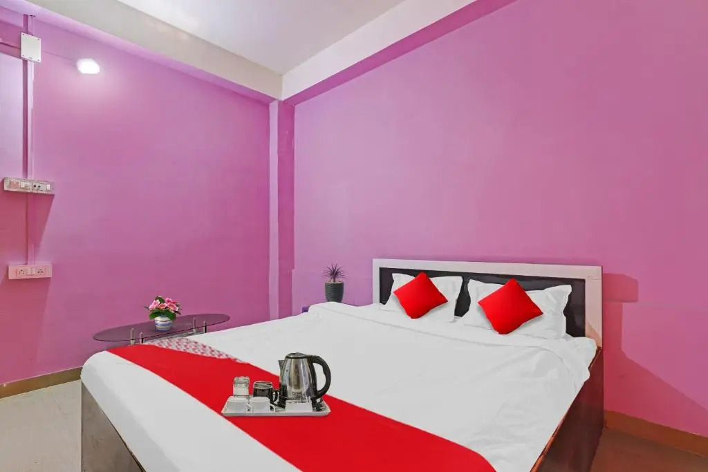 Flagship Hotel Royal Palace