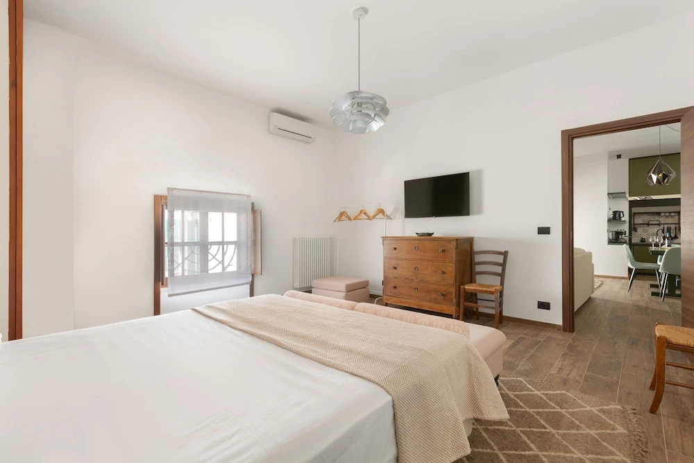 3251 Dellatita Suite by Barbarhouse