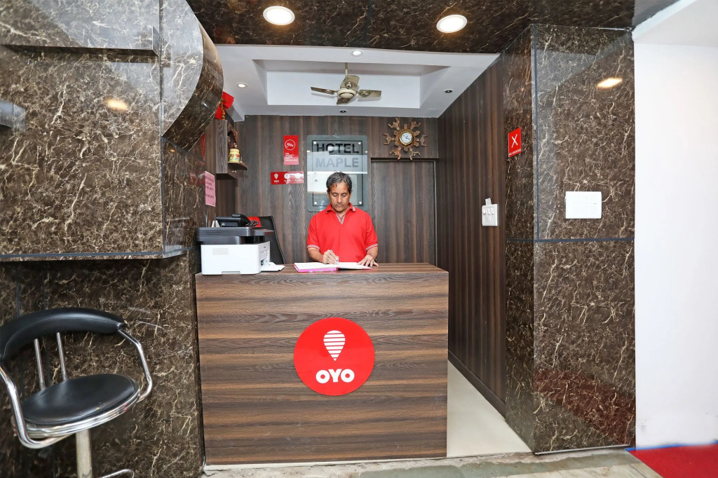 OYO 9193 Hotel Maple