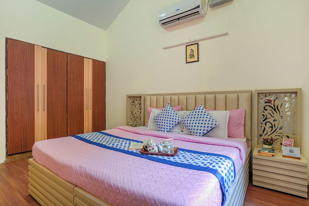 Alaya Stays Golden Meadow Villa
