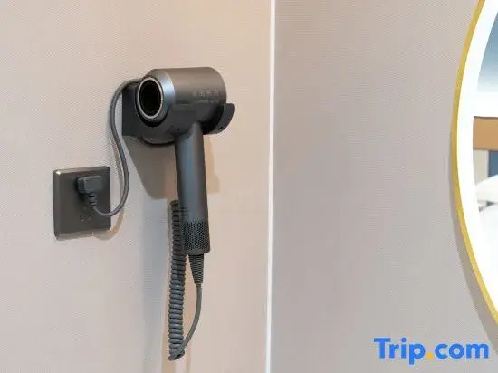 Happy Smart Hotel
