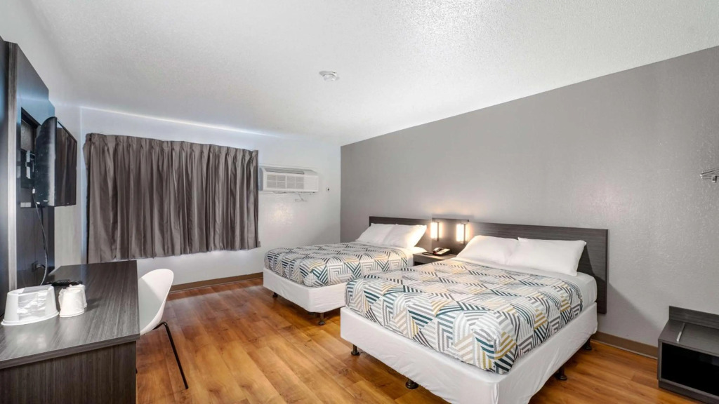 Motel 6-Branford, CT - New Haven