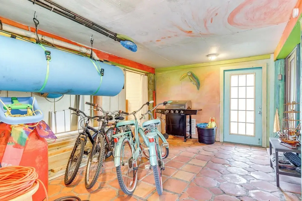 Dauphin Island Vacation Rental: Close to Beaches!