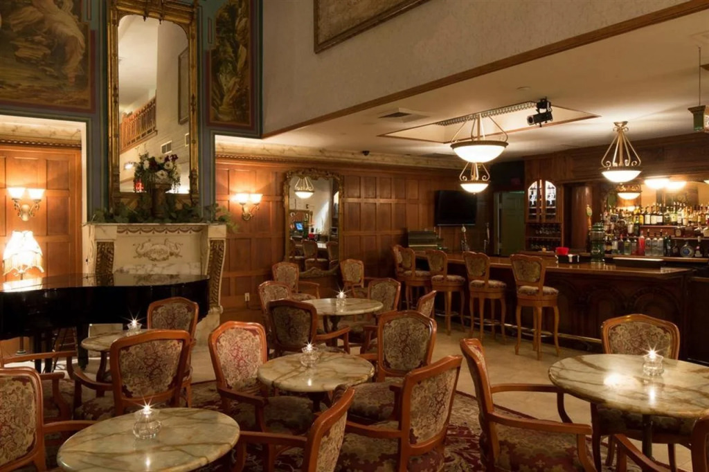 Horton Grand Hotel