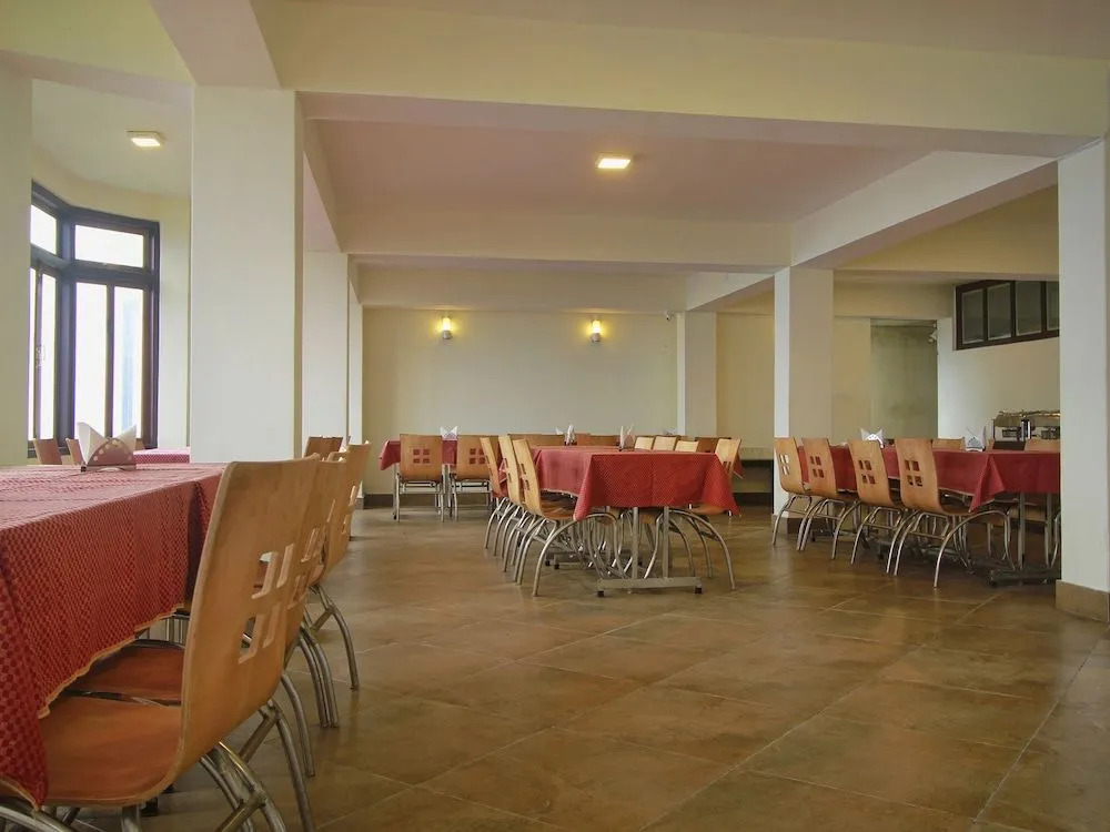 OYO 22038 Hotel Taktse Continental And Spa