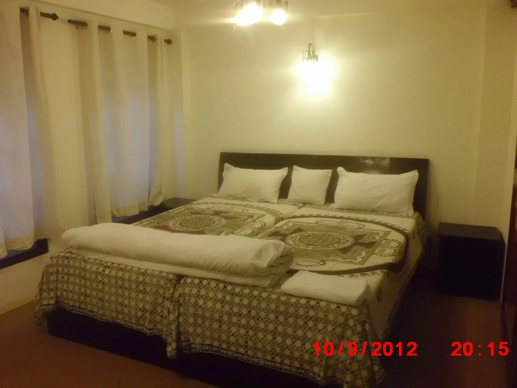 Hira Guest House