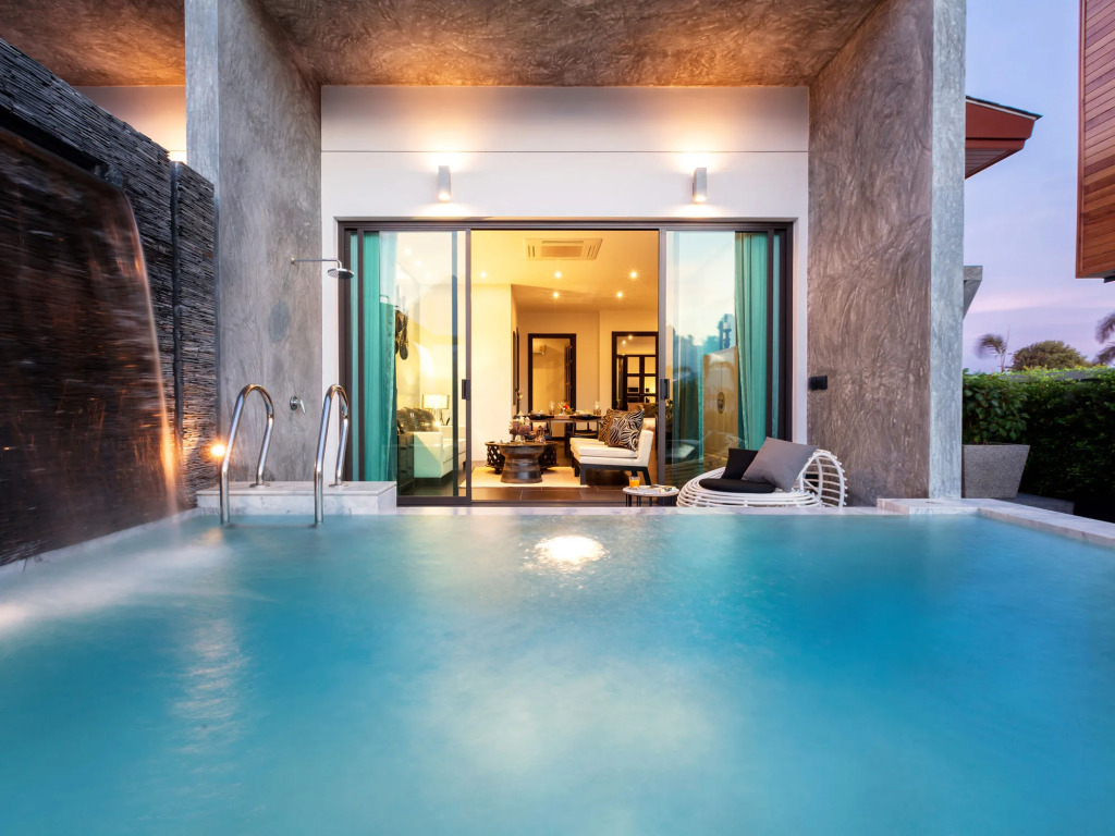 The 8 Pool Villa