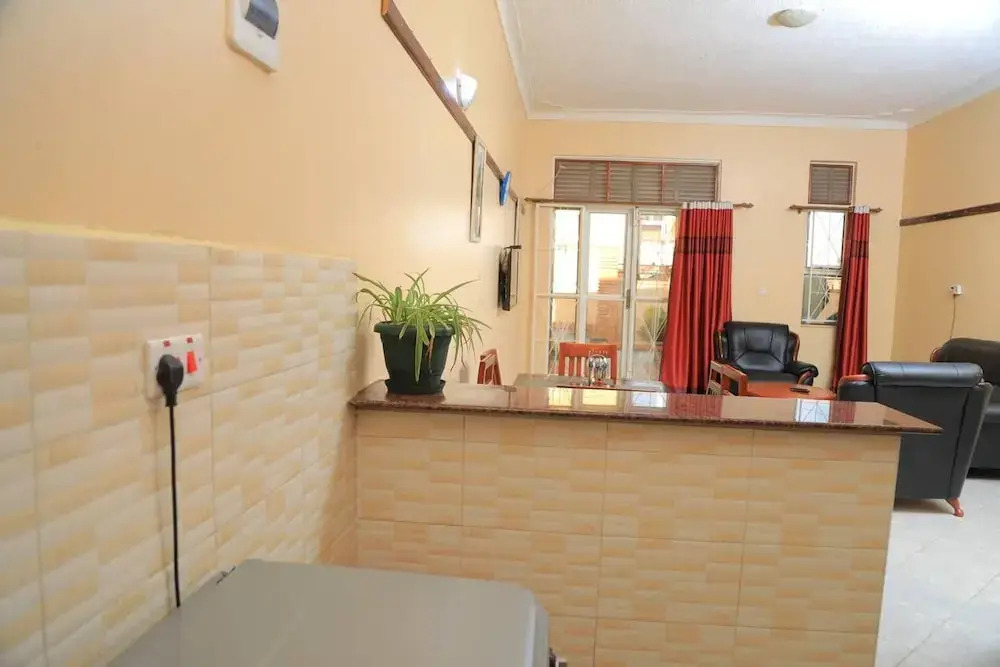 Kampala - Apartment - Sleeps 4 - Parking