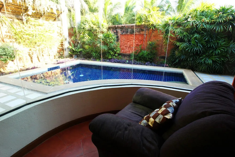 Cosy Beach Pool Villa By Pattaya Sunny Rentals