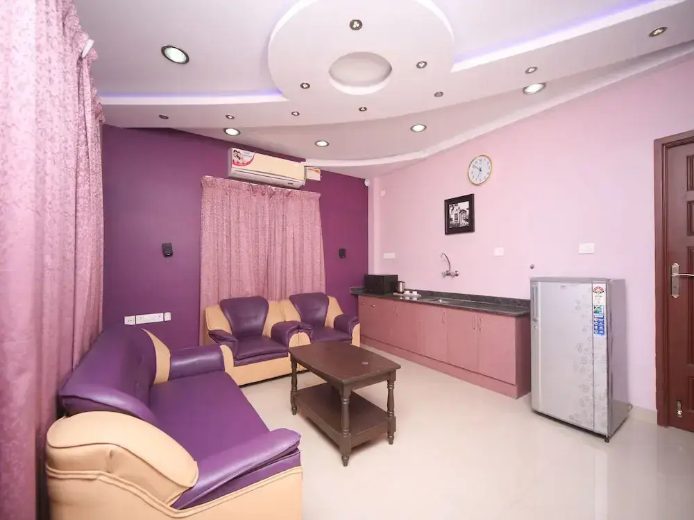 OYO 4662 Apartment Navalur