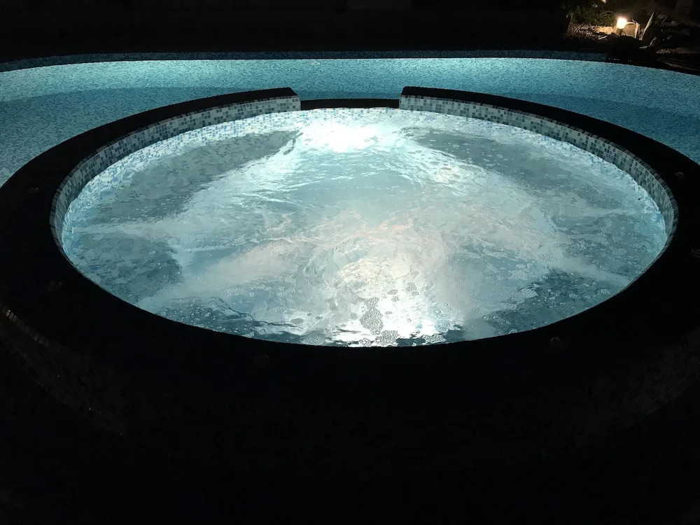 2 Beds, Fjord Panorama and Pool in Dobrota