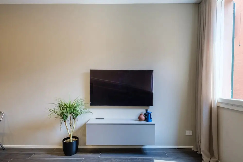 Golden Suite by Studio Vita