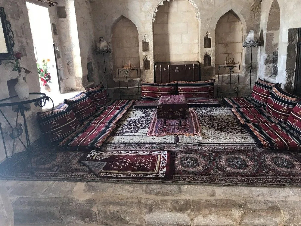 Kasr-i Abbas Hotel