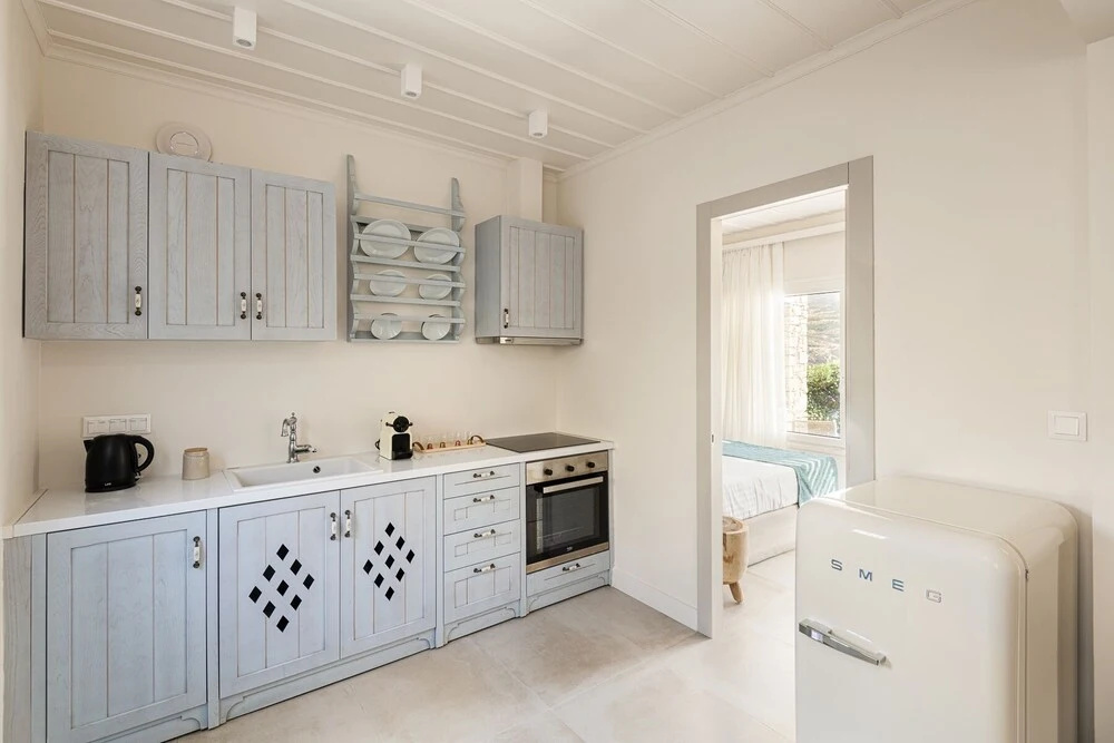 Etesians Suites & Villas