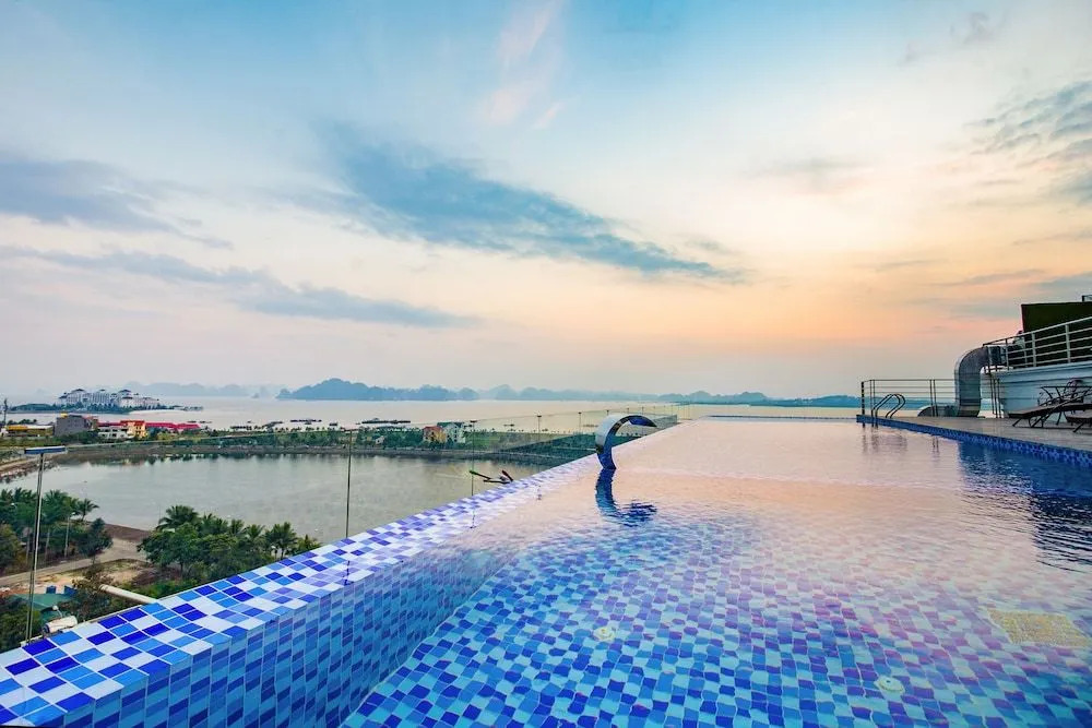 Thai Son Luxury Hotel